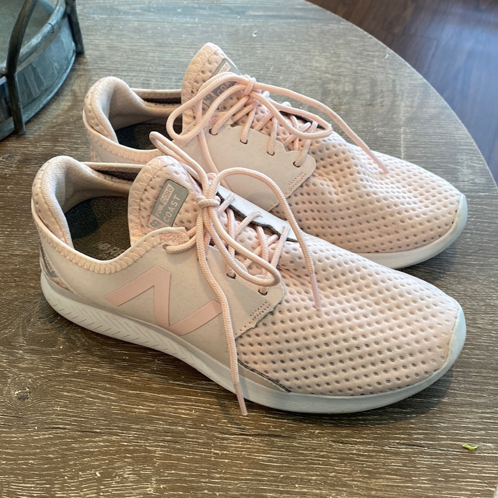New Balance - Fuel Core Coast - Size 7, Light Pink